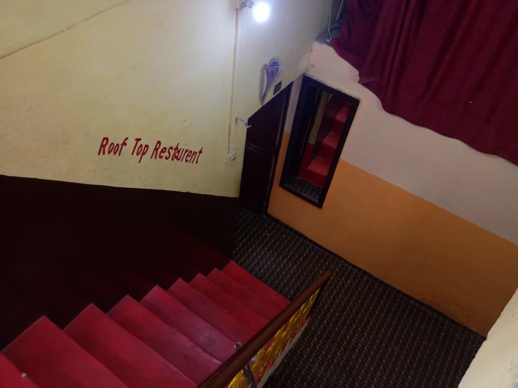 Maa Vaishno pensión Varanasi Exterior foto